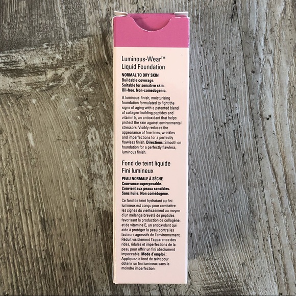 Timewise Luminous-Wear Liquid Foundation - Picture 5 of 8